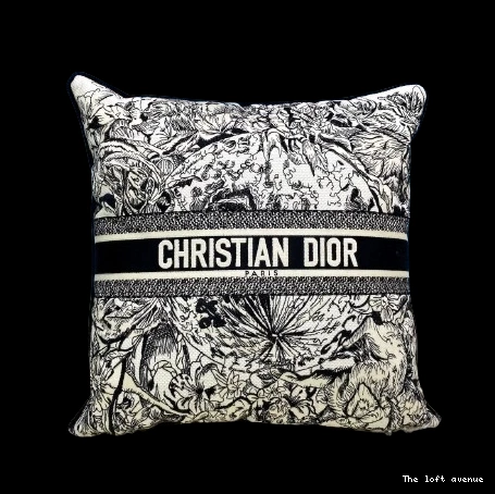 CHRISTIAN WORLD PILLOW BLACK MOTIF 0729